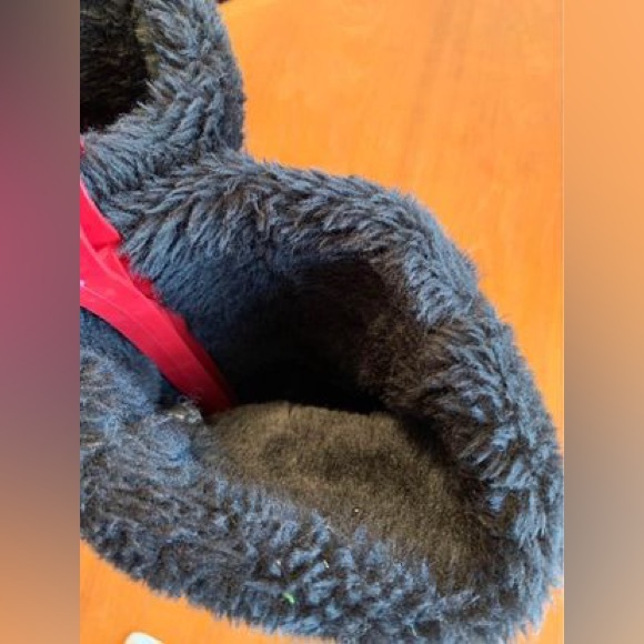 Ed Hardy Designs Candy Skull women’s “UGG” style boots Sz. 6 - Picture 2 of 8